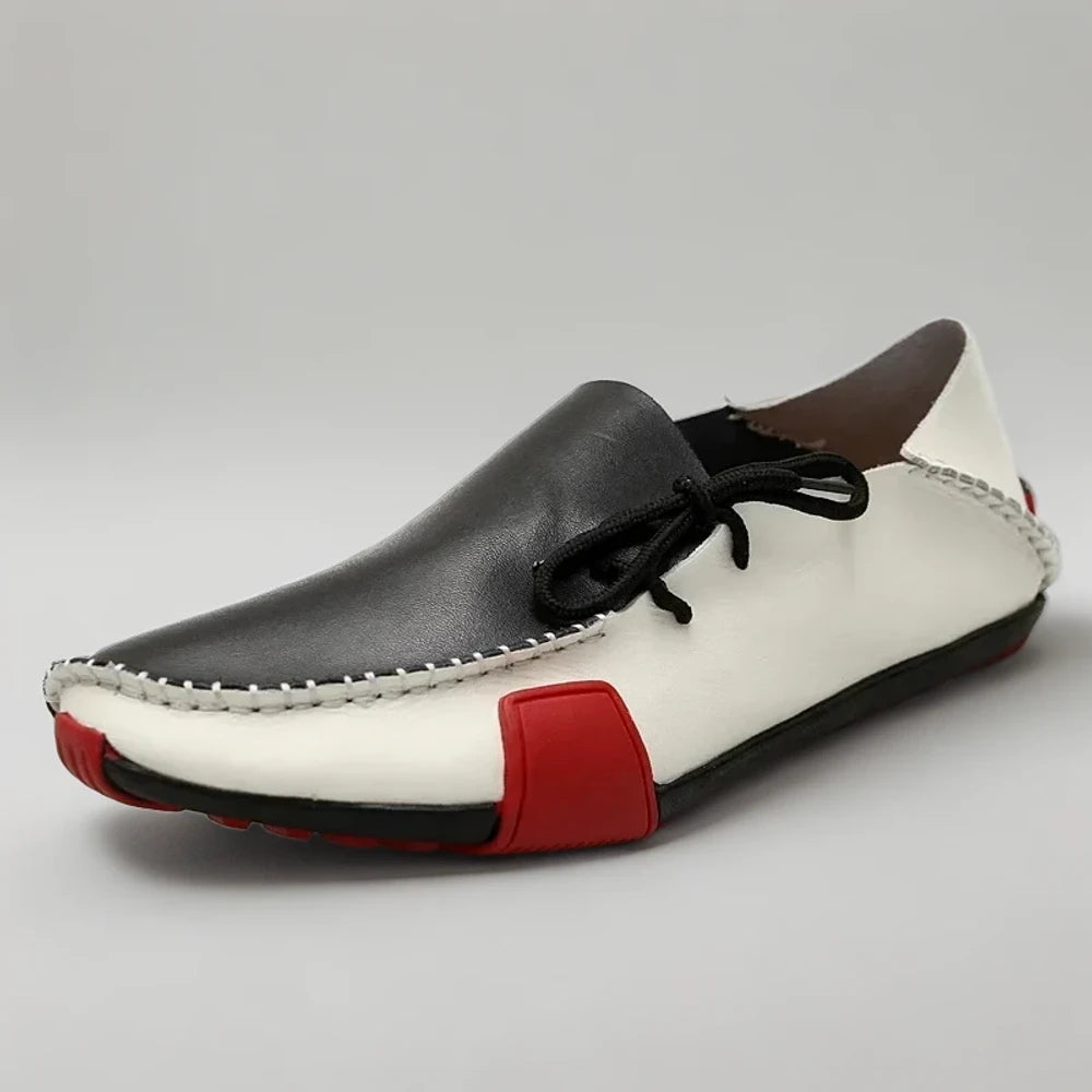 Mocassin bateau tendance porté au quotidien pour un look raffiné et élégant
