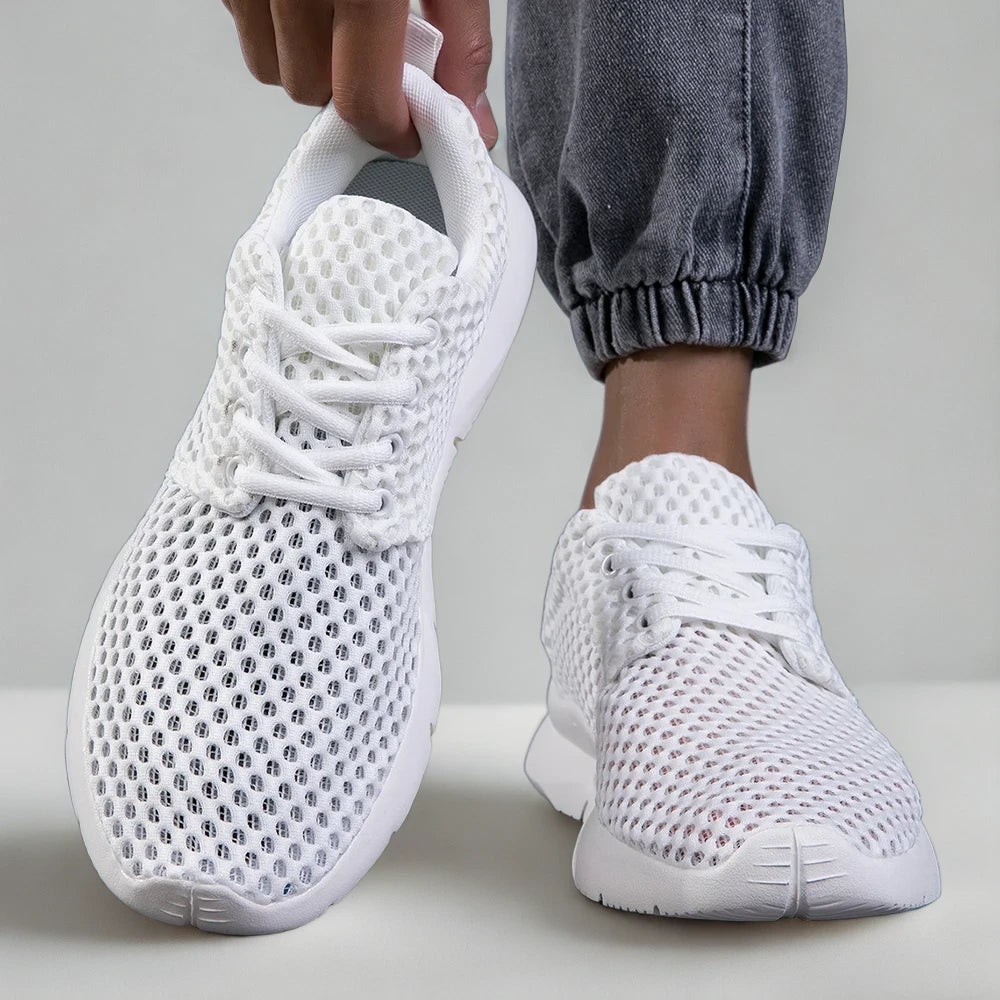Chaussure mocassin homme tressée, gros plan sur le confort et l'aération du pied