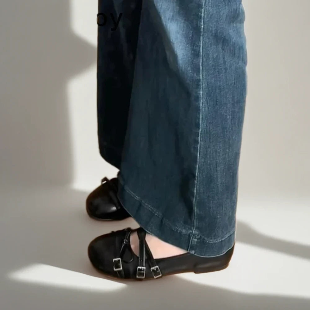 Chaussure mocassin vache beige associée à une tenue casual