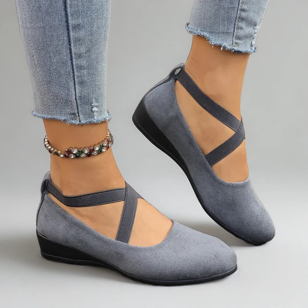 Mocassin verni noir grande taille, style romain souple et élégant