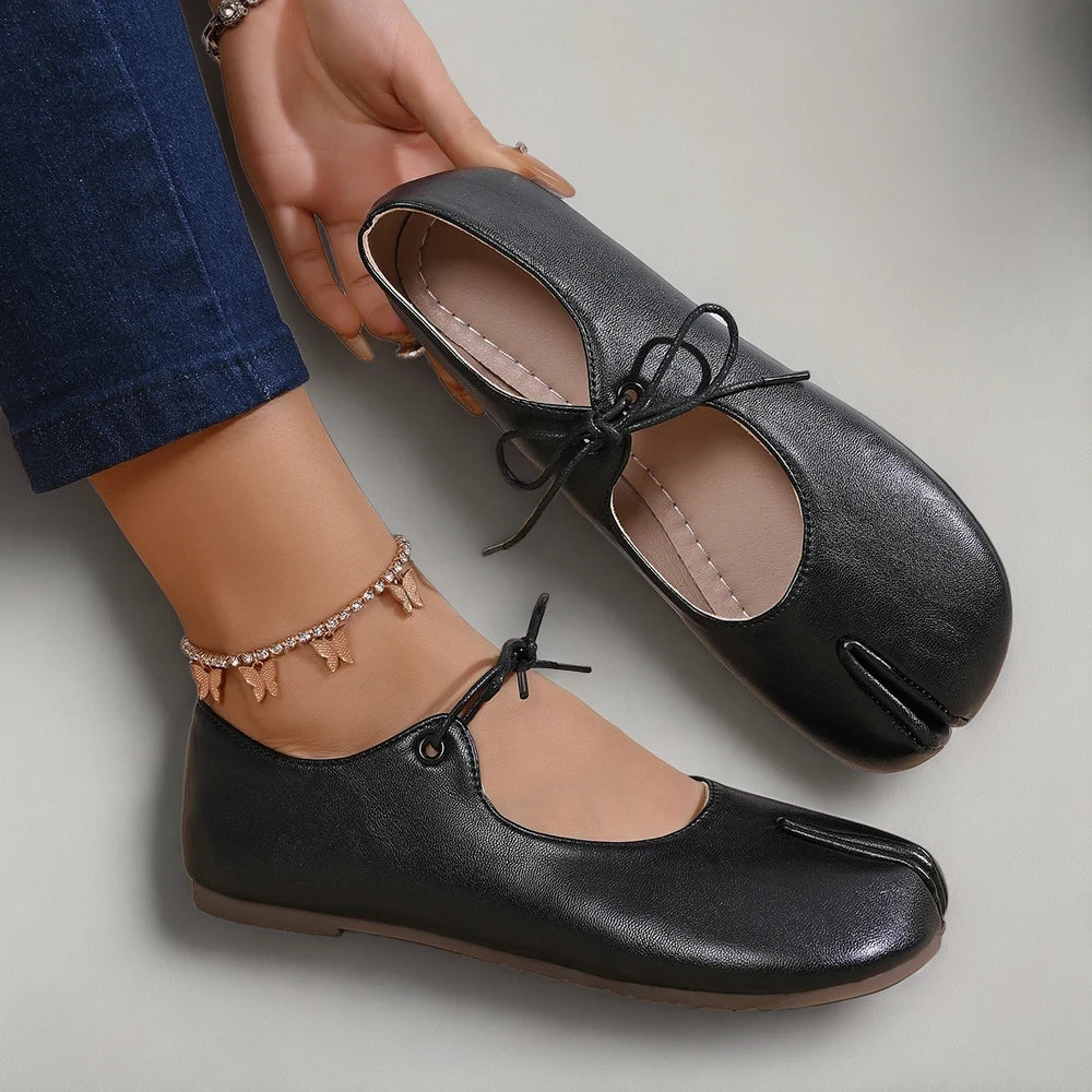 Mocassin femme picot vue de dessus montrant les picots et la coupe ballerine