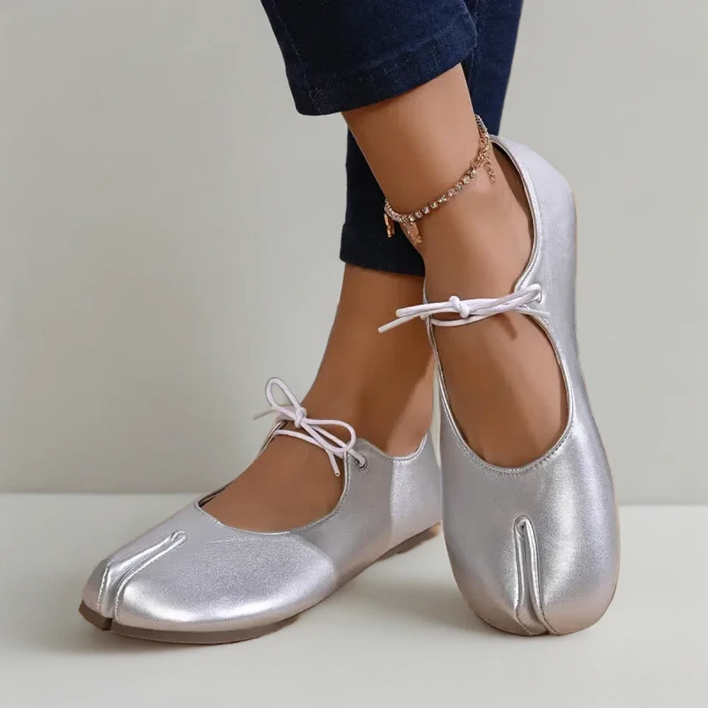 Mocassins à picots femme associés à une robe légère pour un look élégant