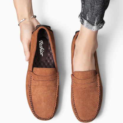 Mocassins ouverts pour homme, vue de dessus montrant la ligne épurée et intemporelle