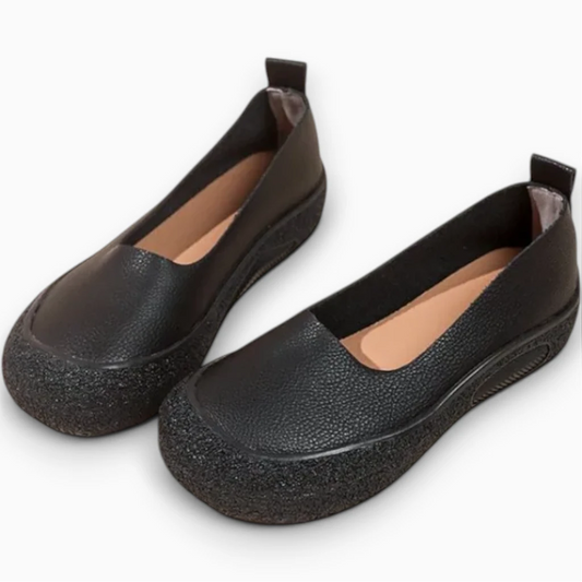 Mocassins barefoot femme en cuir noir souple, vue de dessus