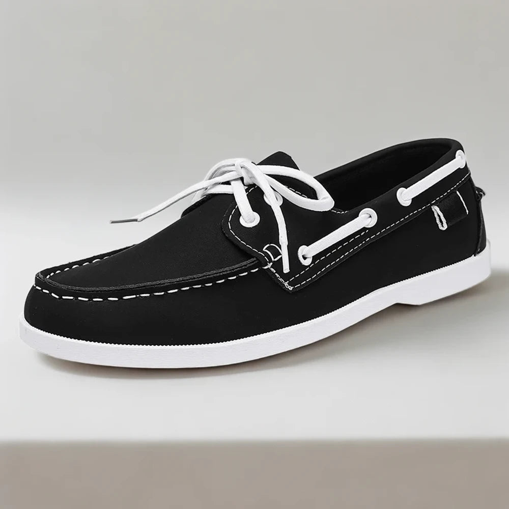 Mocassins homme cuir PU bicolores bleu porté avec costume bureau