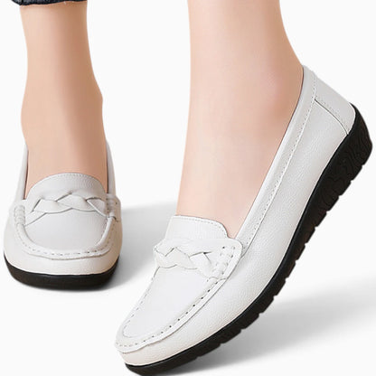 Mocassins chunky femme blanc portés au quotidien, douceur et facilité d'enfilage