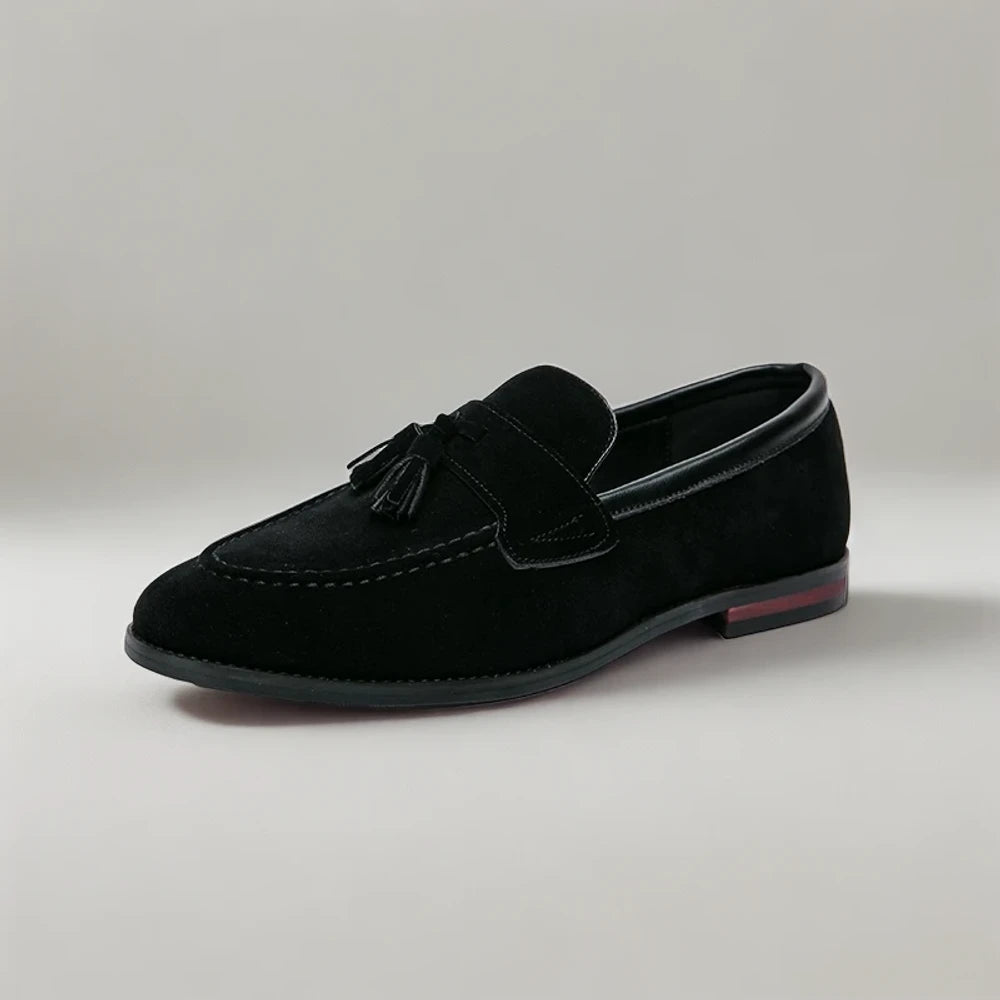 Paire de mocassins de conduite beige et noir, collection complète