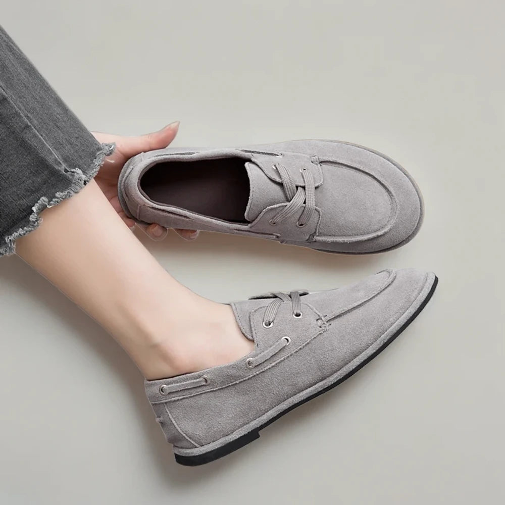 Mocassins en daim noir pour sorties week-end et tenue décontractée
