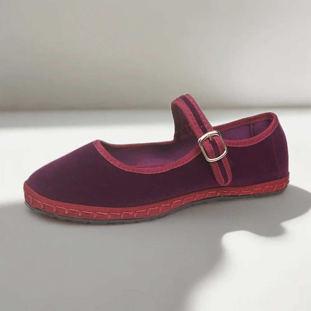 Intérieur doublé des mocassins roses, confort épousant le pied