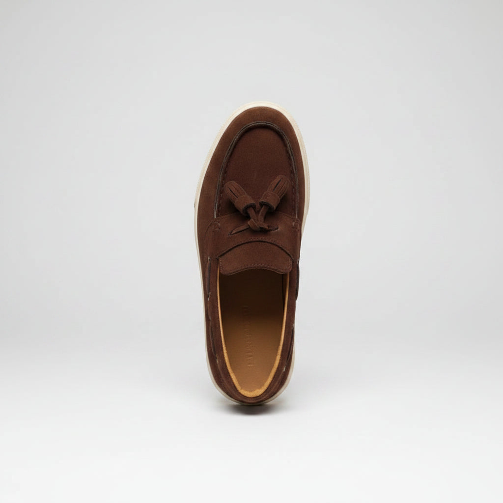 Mocassins semelles épaisses en cuir suédé bleu, vue de profil avec talon renforcé
