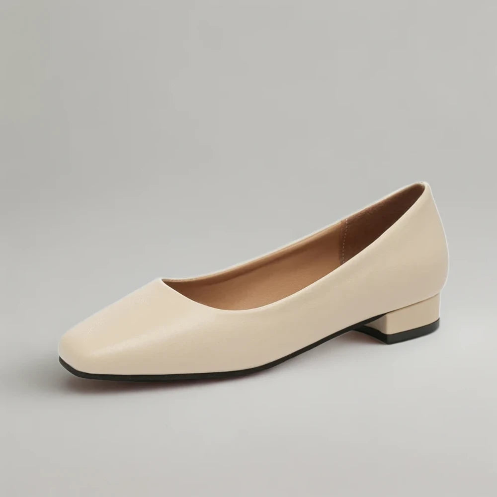 Mode mocassin blanc confortable pour bureau et tenue décontractée