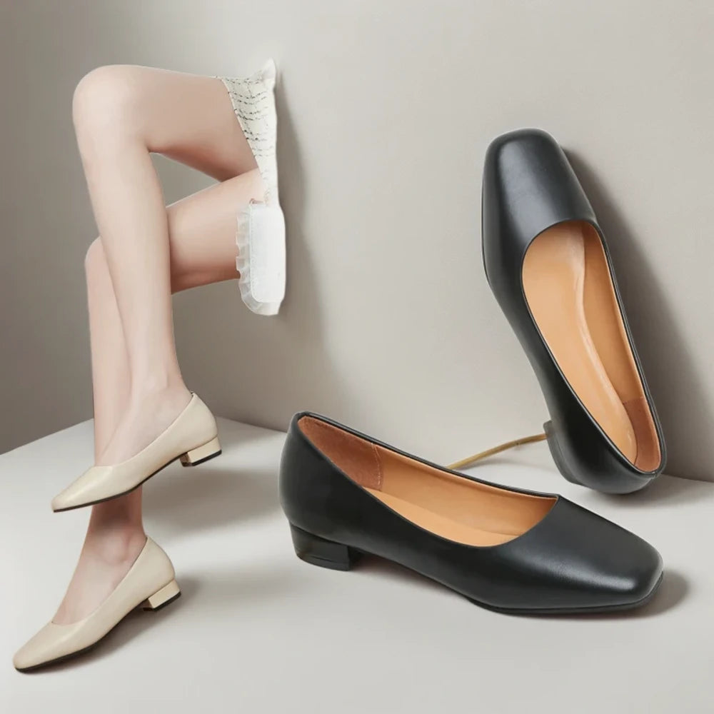 Mode mocassin noir porté au quotidien, allure minimaliste et élégante