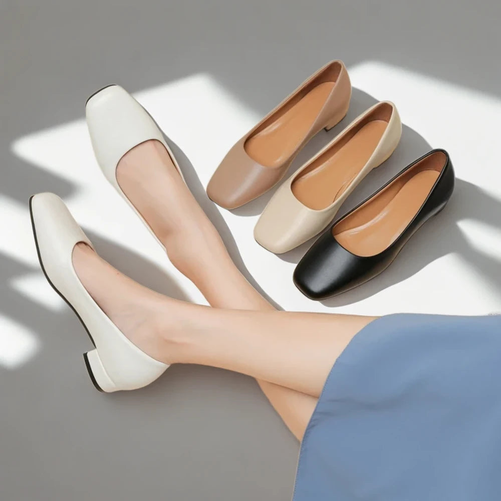 Mode mocassin blanc vue du dessus, ligne épurée sans détails superflus