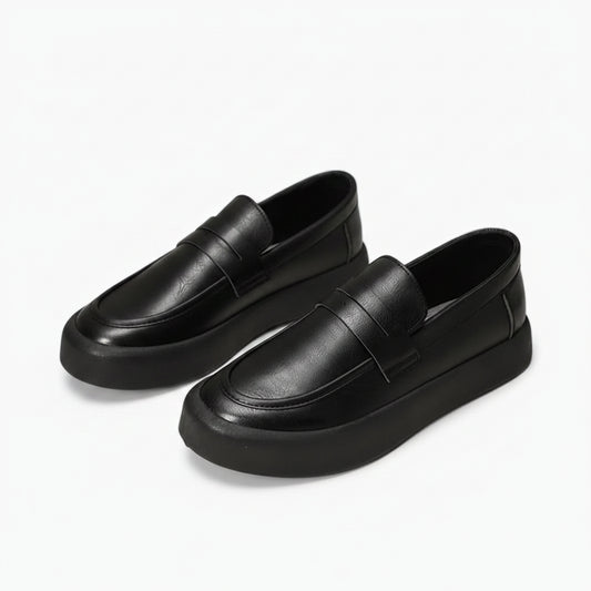 Paire de mocassins italiens homme avec bout rond et design épuré pour le quotidien