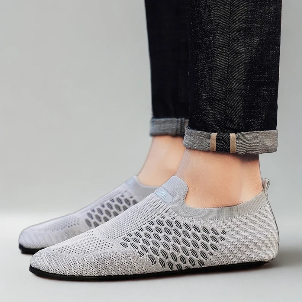 Mocassin homme trois coloris sobres: gris, bleu et marron