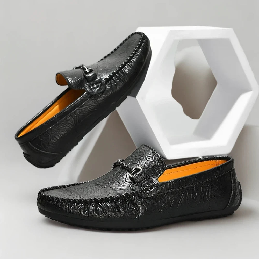 Mocassin blanc léger et confortable pour le bureau