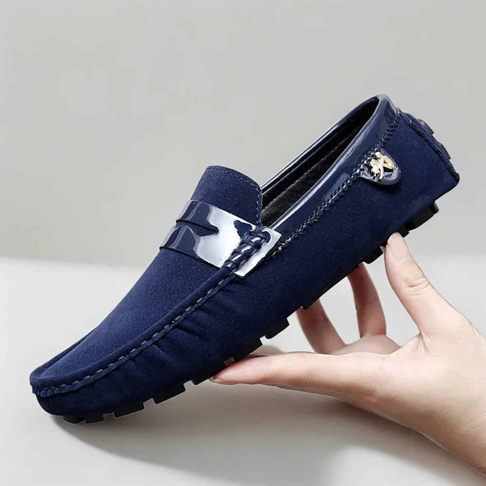 Profil latéral semelle mocassin épousant parfaitement le pied