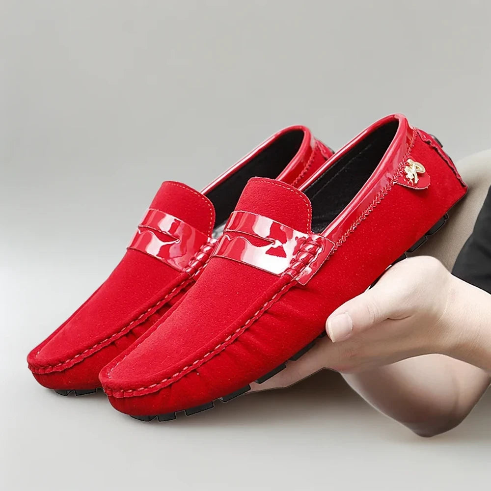 Mocassin rouge tendance avec semelle flexible et légère